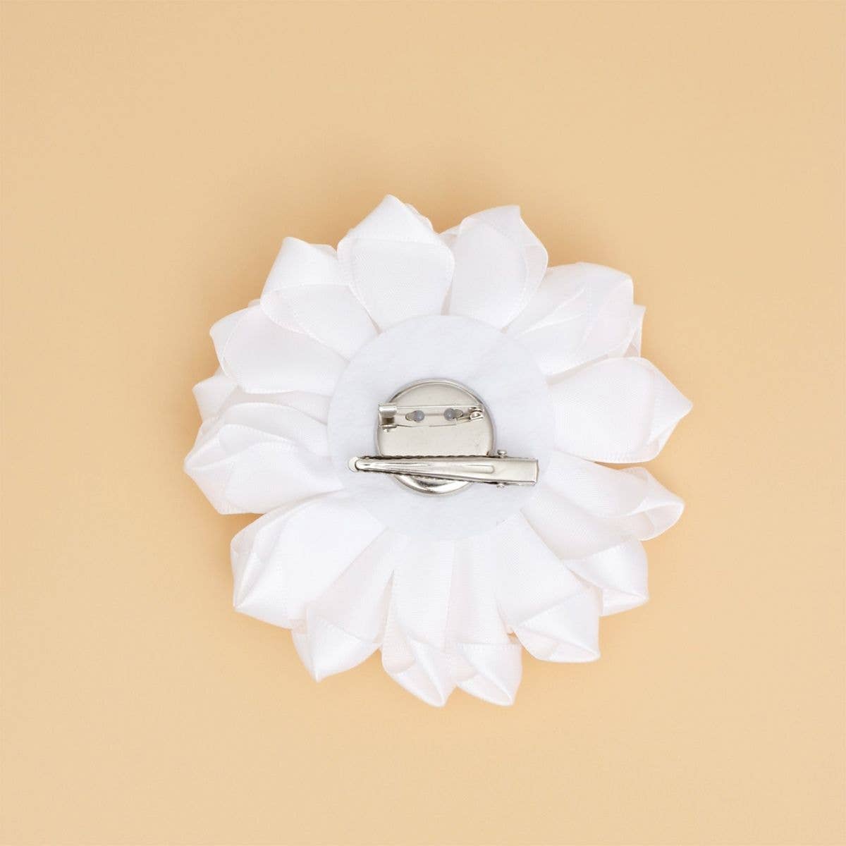 Brooch White Flower Pearl Clip and Pin for Women