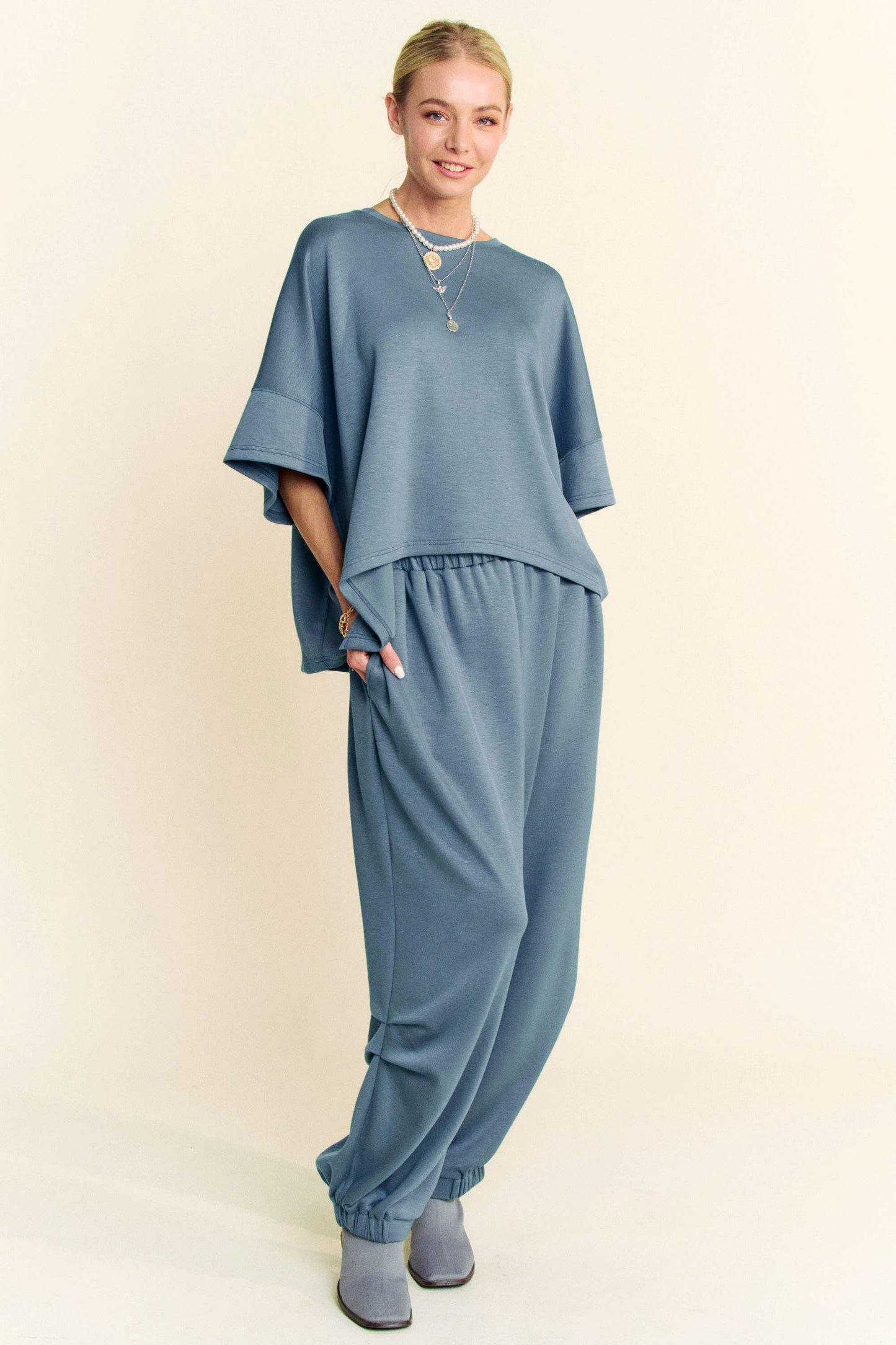 Black SOLID FLOWY TOP WITH ELASTIC WAIST BAND PANTS SET