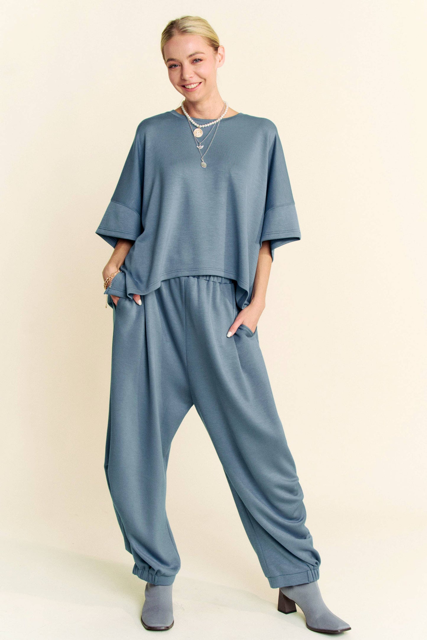 Black SOLID FLOWY TOP WITH ELASTIC WAIST BAND PANTS SET