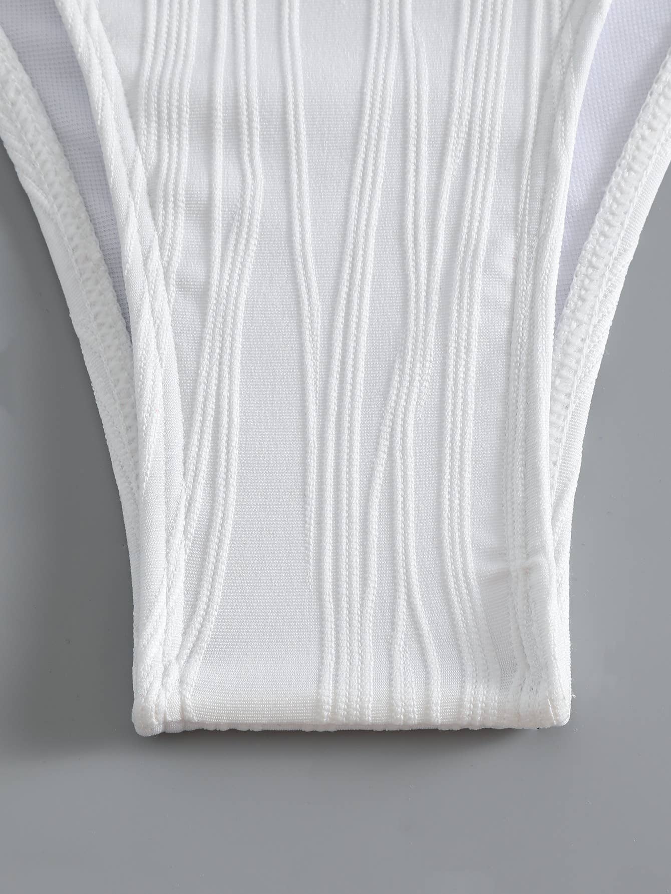 "Fun" Zipper sports split-piece swimsuit