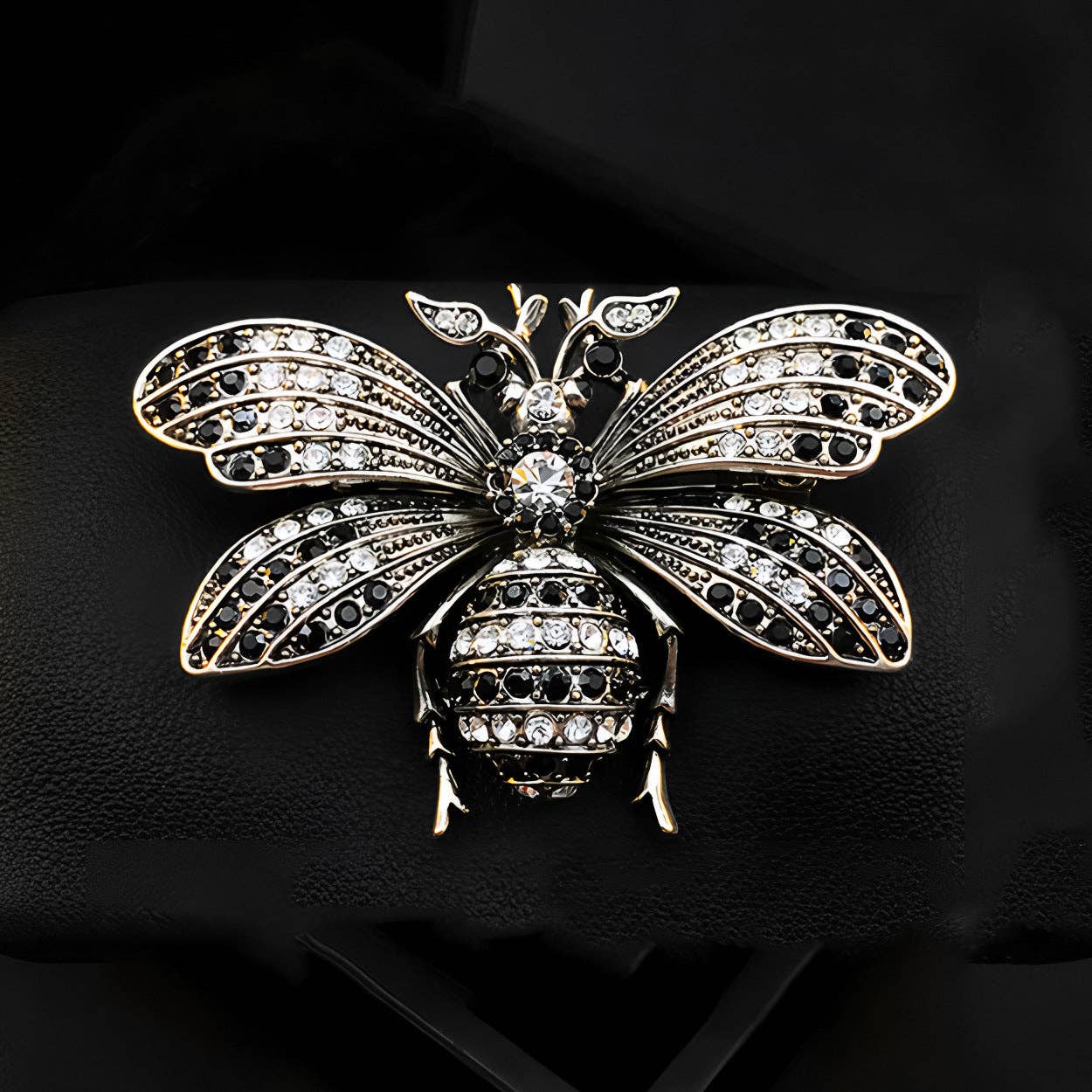 Vintage Bee Brooch High-End Women's Accessories