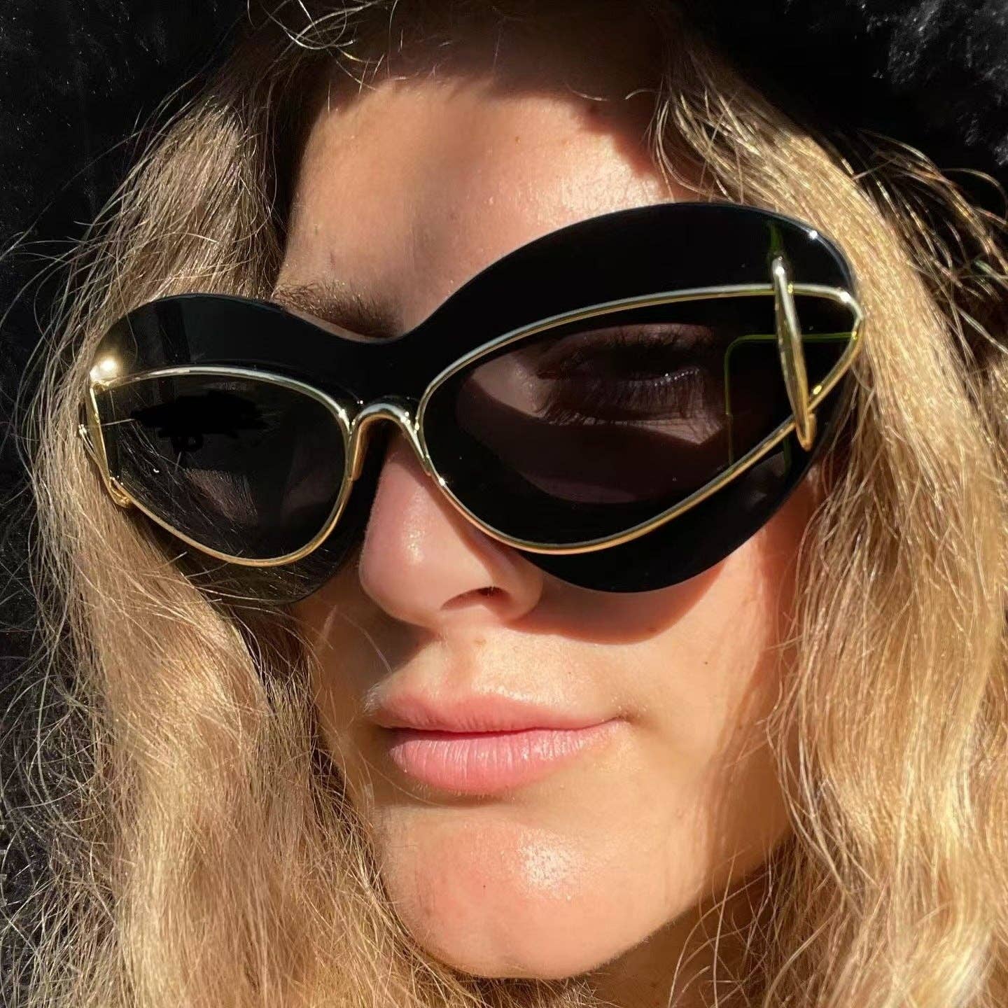 Trendy Oval Frame Cat-Eye Sunglasses for Women