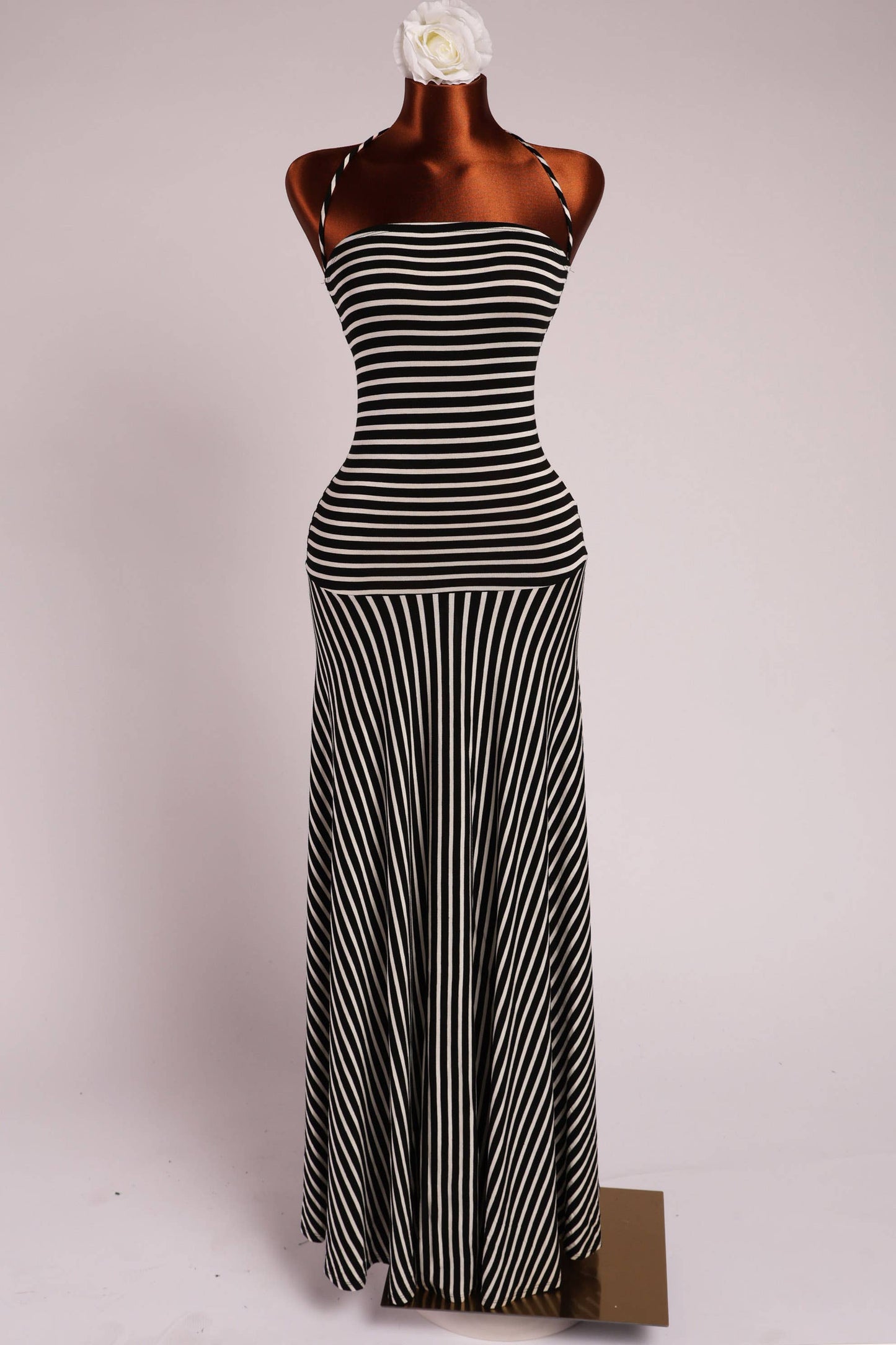 Strap halter flare maxi dress