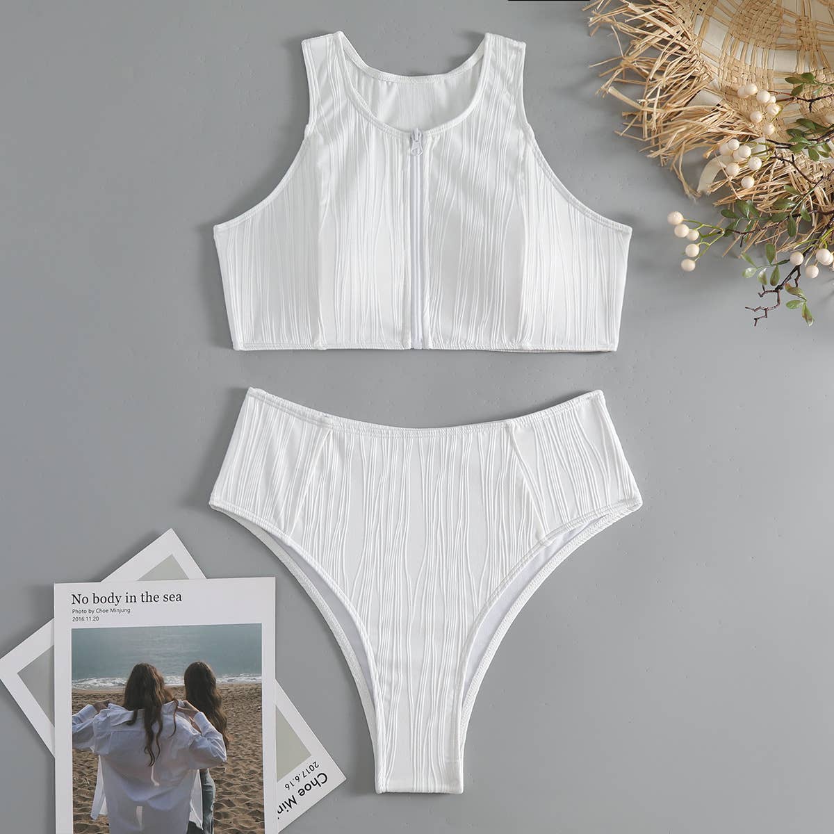 "Fun" Zipper sports split-piece swimsuit